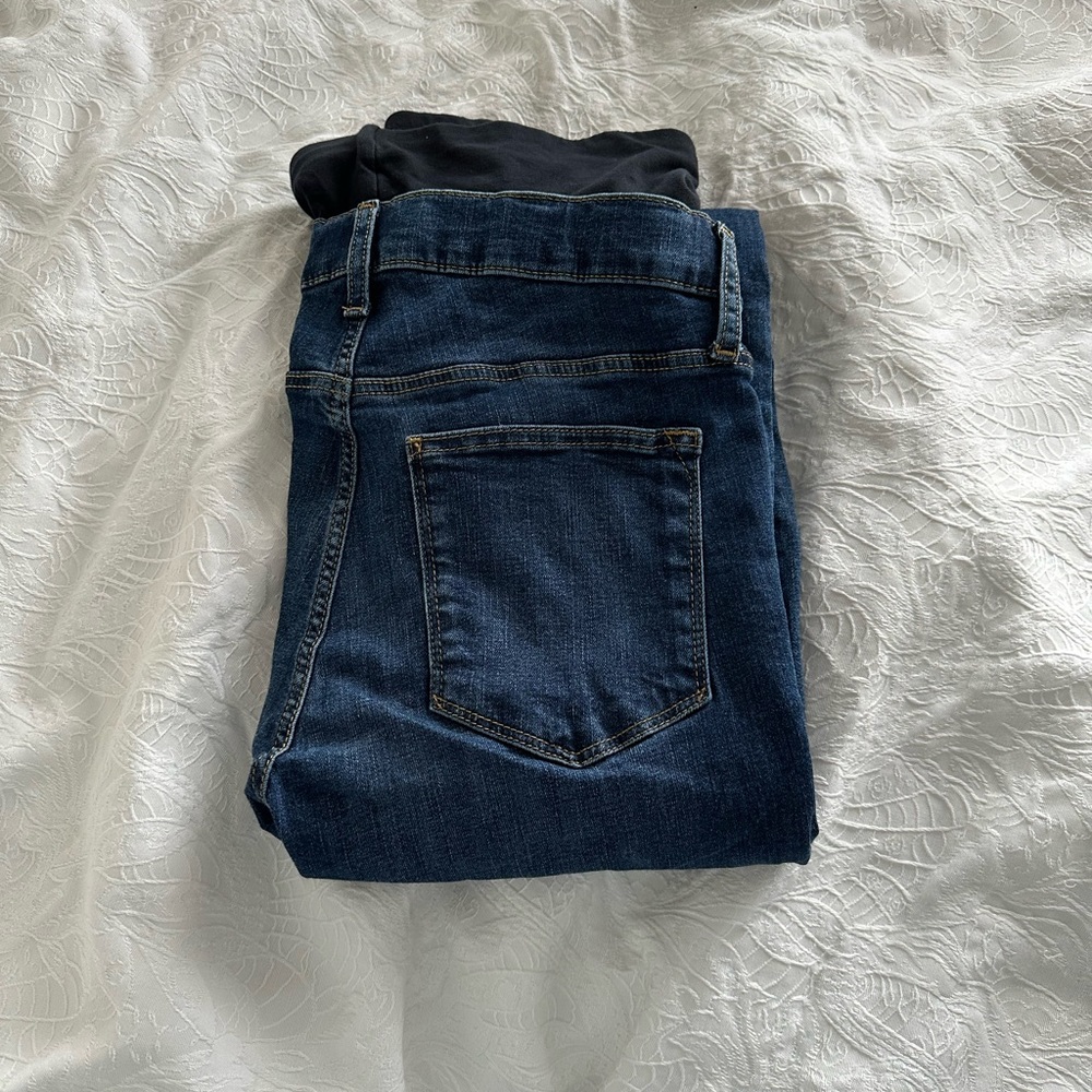 💕HOST PICK💕 Gap Over the Bump Maternity Jeans - size 27 (short)